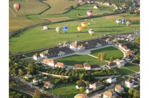 les-montgolfieres-s-envolent-au-dessus-de-la-saline-photo-dr-1450251431.jpg