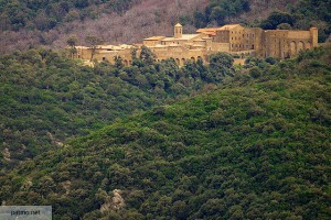 collobrieres-vues-celestes-massif-maures-abbaye-verne-thoronet-chapelle.jpg