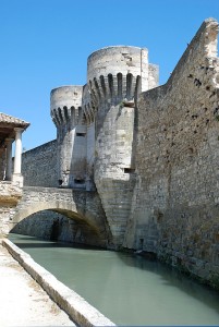 chapelle_et_porte_notre-dame_de_pernes-les-fontaines_-_02.jpg
